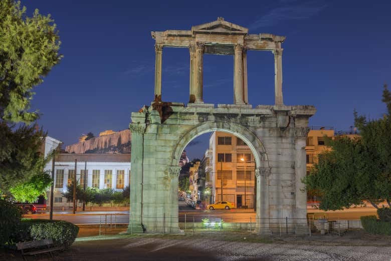 L'Arco di Adriano di Atene di sera