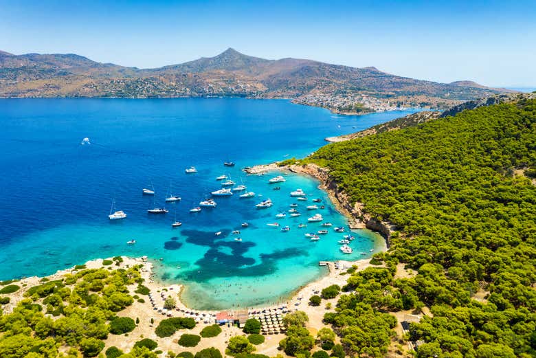 Vista panoramica su una delle spiagge di Moni